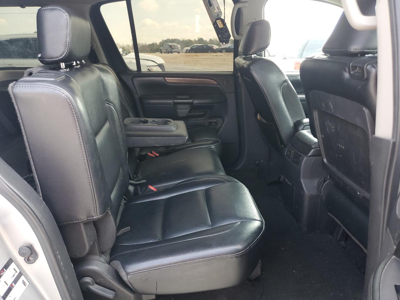 2008 Nissan Armada - Image 11