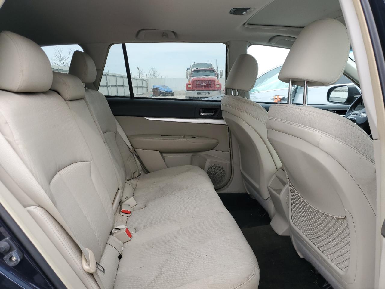2012 Subaru Outback - Image 11