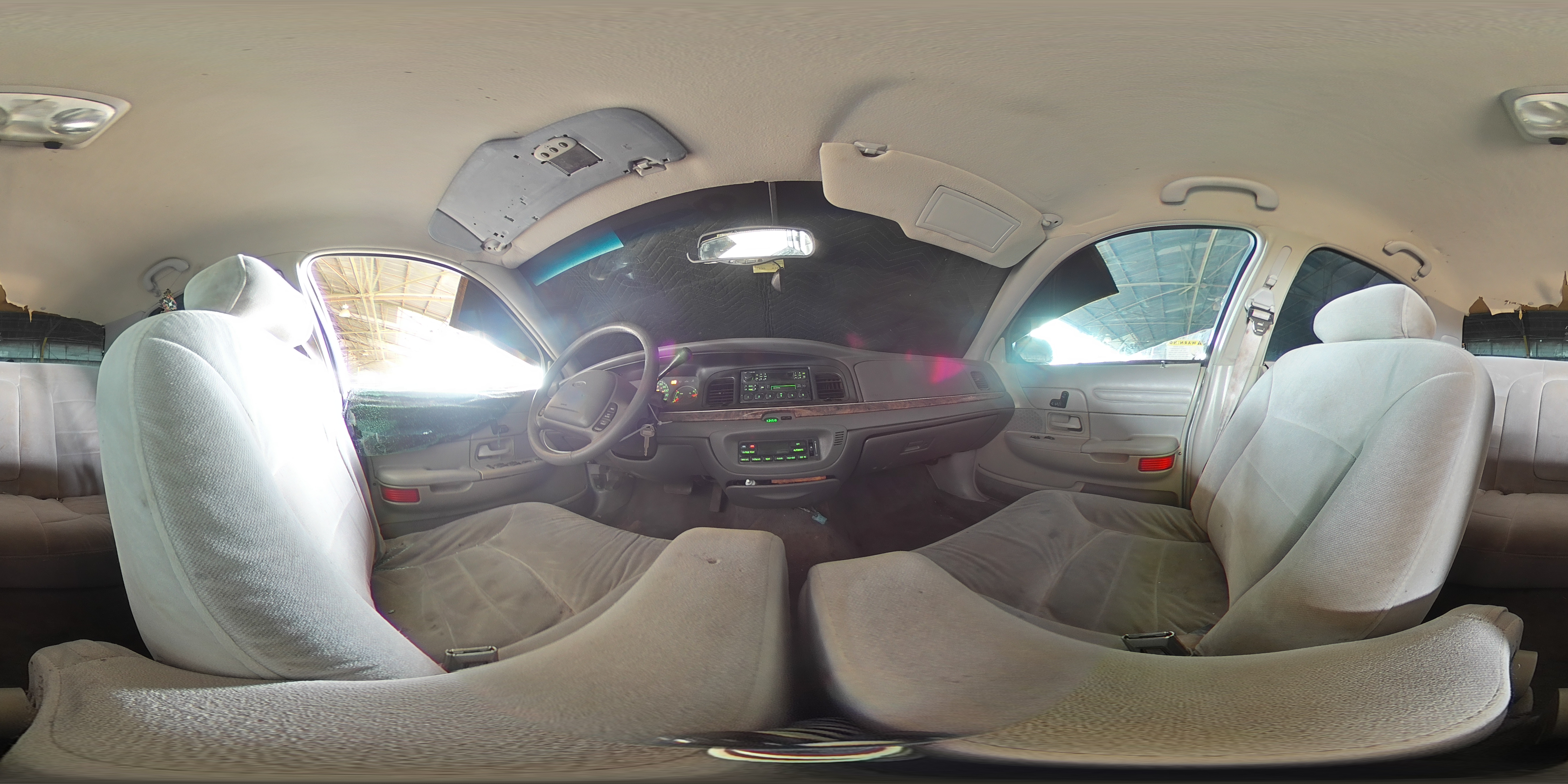 1999 Ford Crown Victoria - Image 12