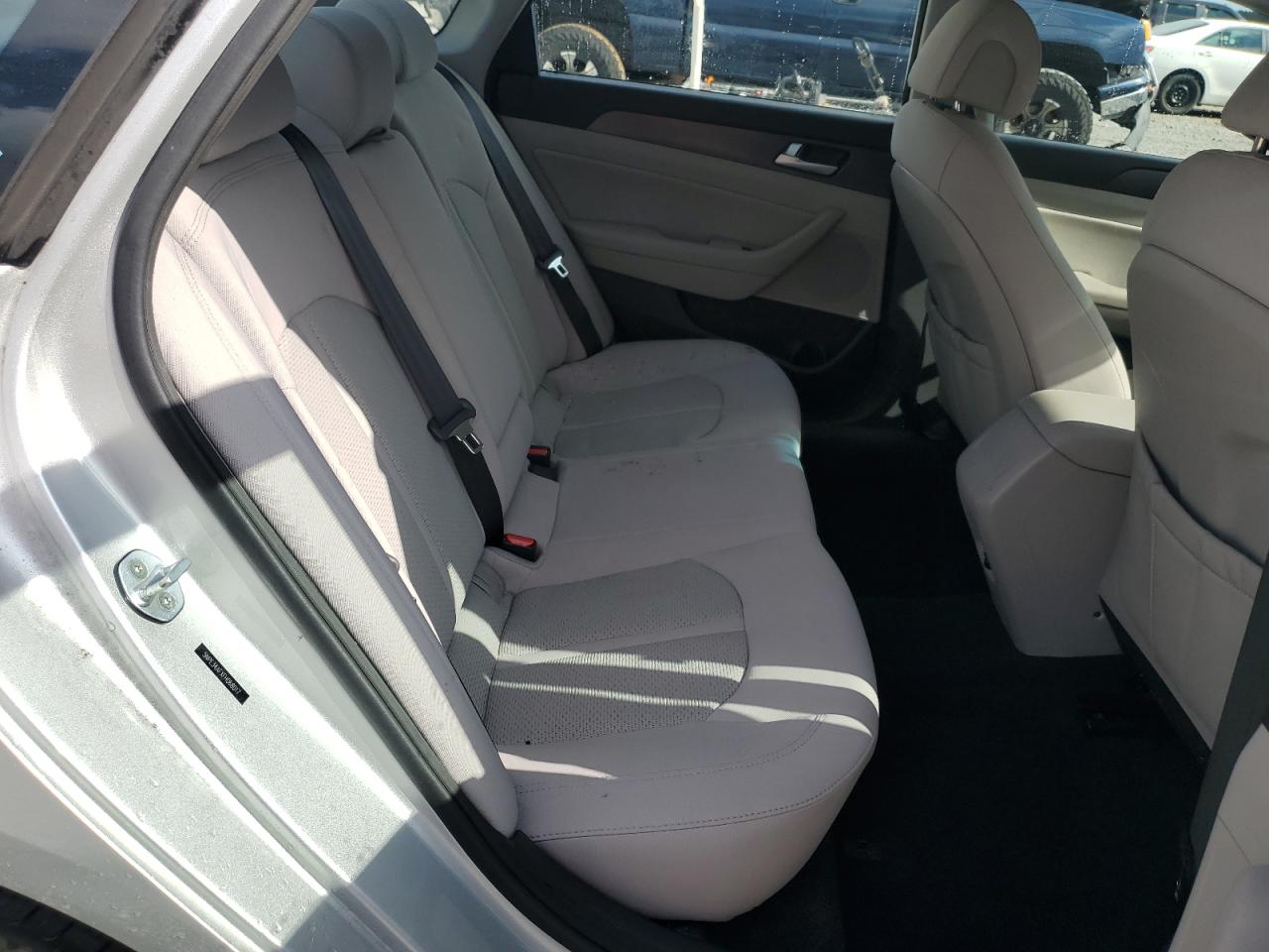 2015 Hyundai Sonata - Image 10