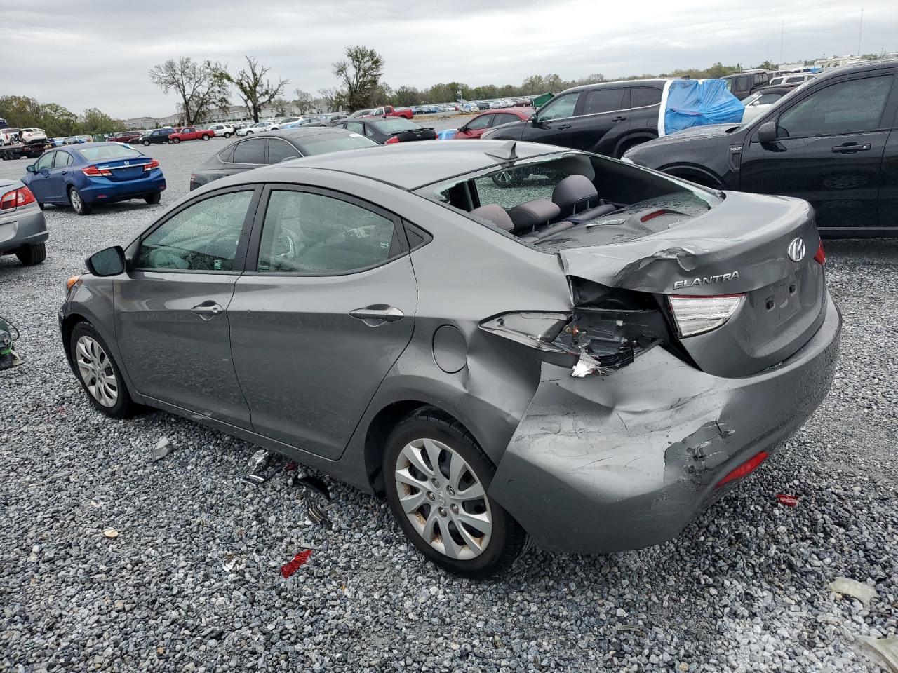2012 Hyundai Elantra - Image 2