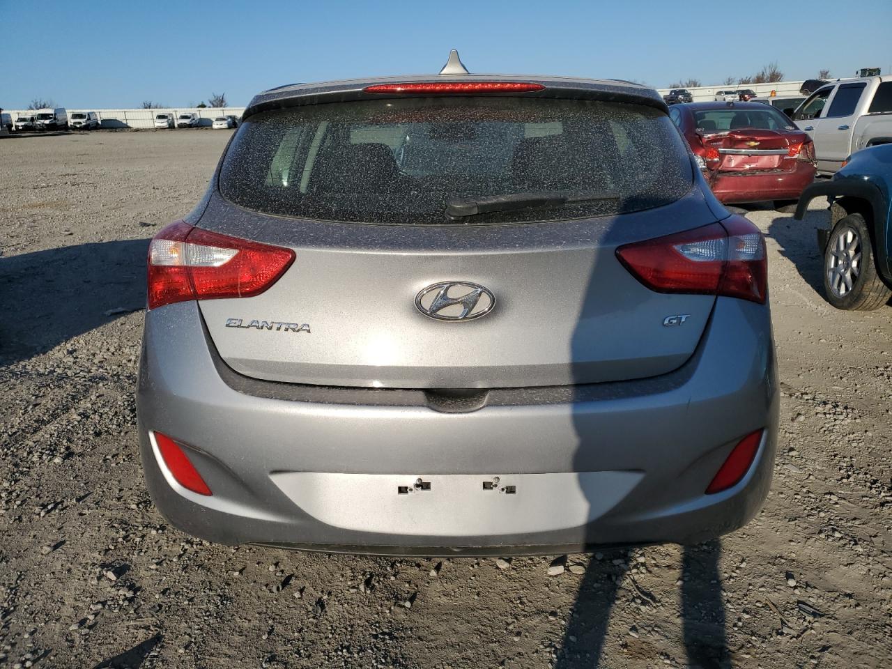 2013 Hyundai Elantra - Image 6