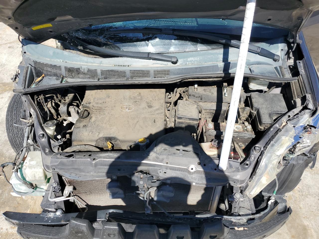 2012 Toyota Sienna - Image 12