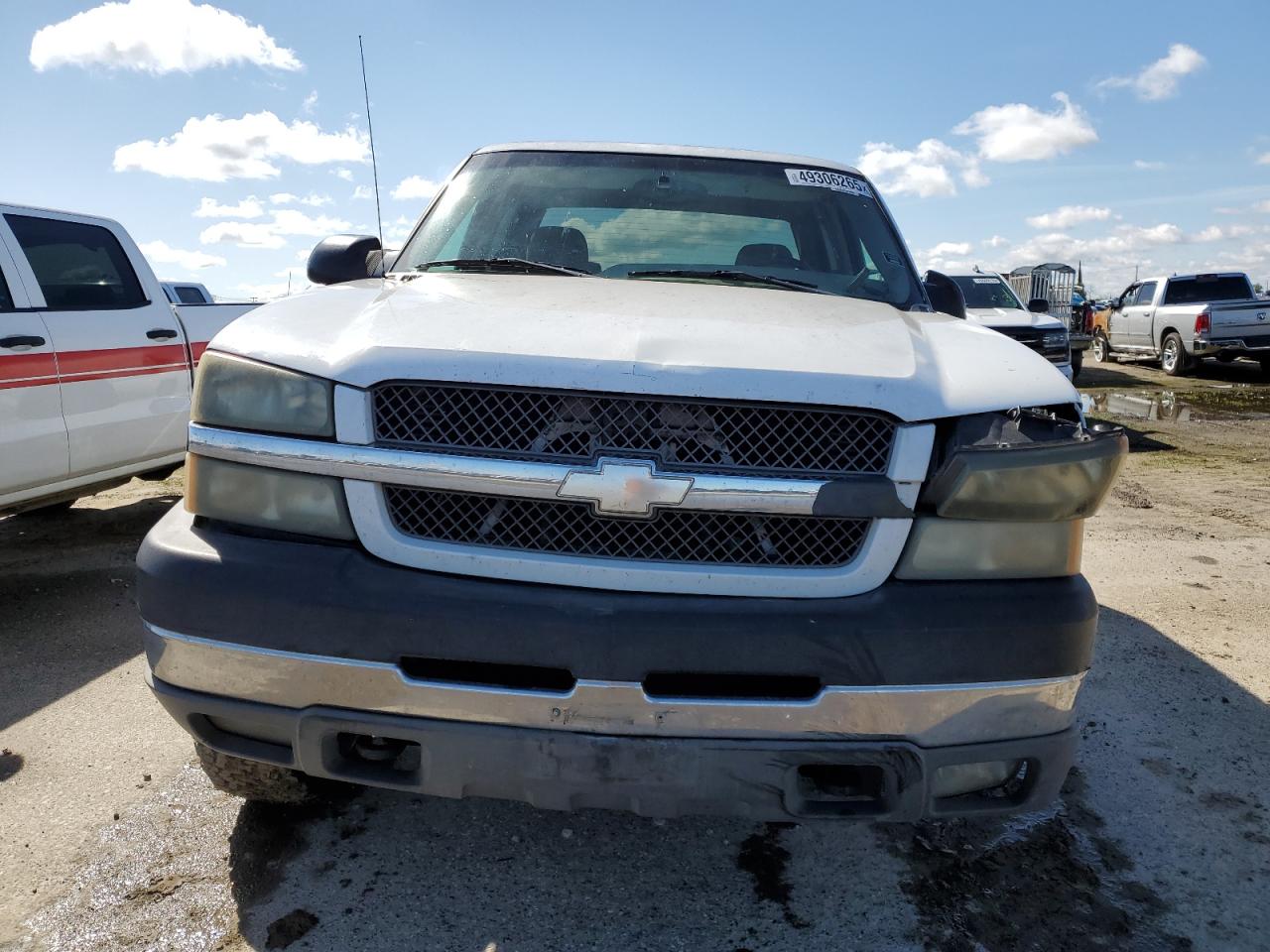 2004 Chevrolet Silverado - Image 5