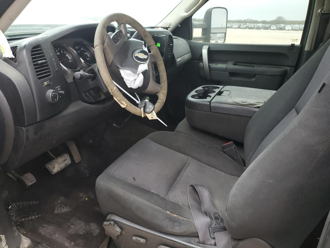 2012 Chevrolet Silverado - Image 7