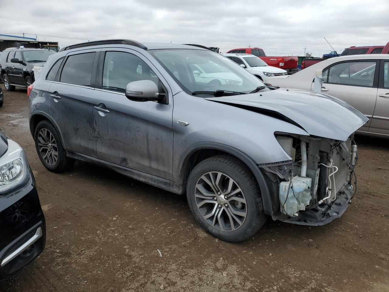 2017 Mitsubishi Outlander - Image 4