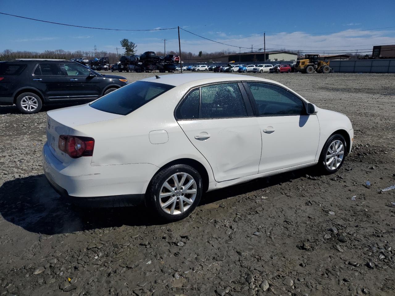 2010 Volkswagen Jetta - Image 3
