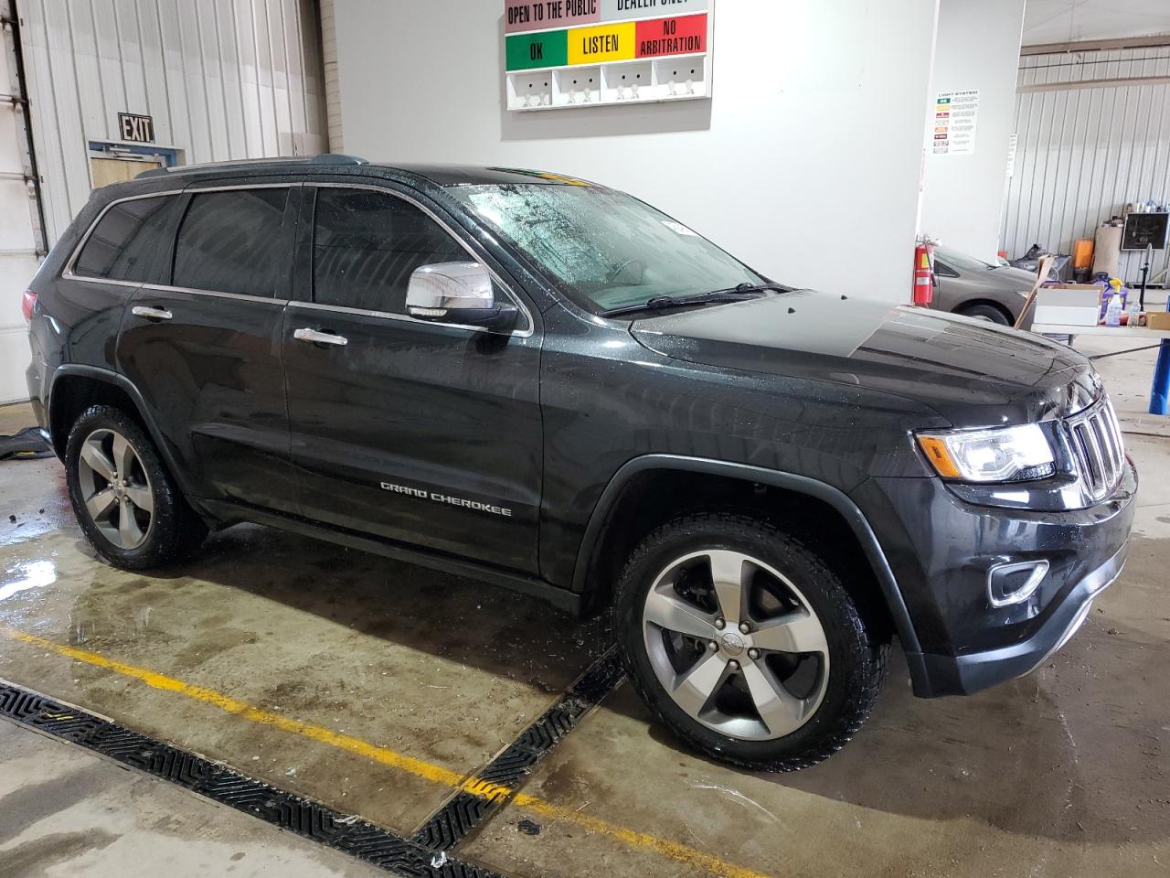 2015 Jeep Grand Cherokee - Image 4