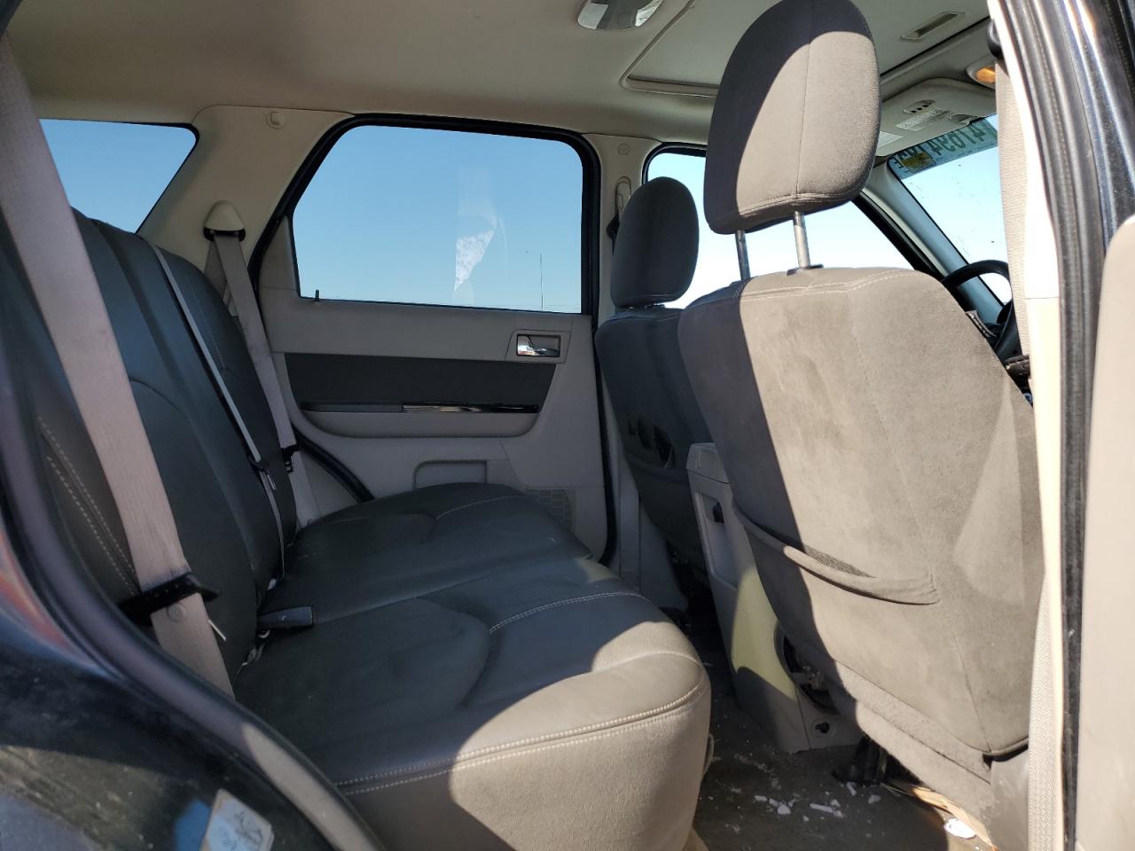 2010 Mazda Tribute S VIN: 4F2CY9GG1AKM06002 Lot: 47694195