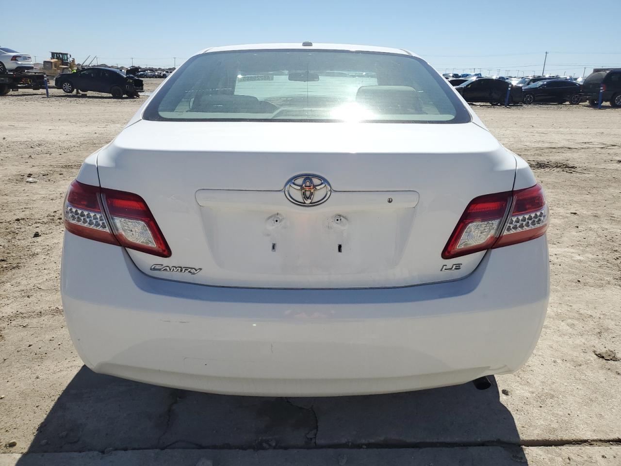 2010 Toyota Camry - Image 6