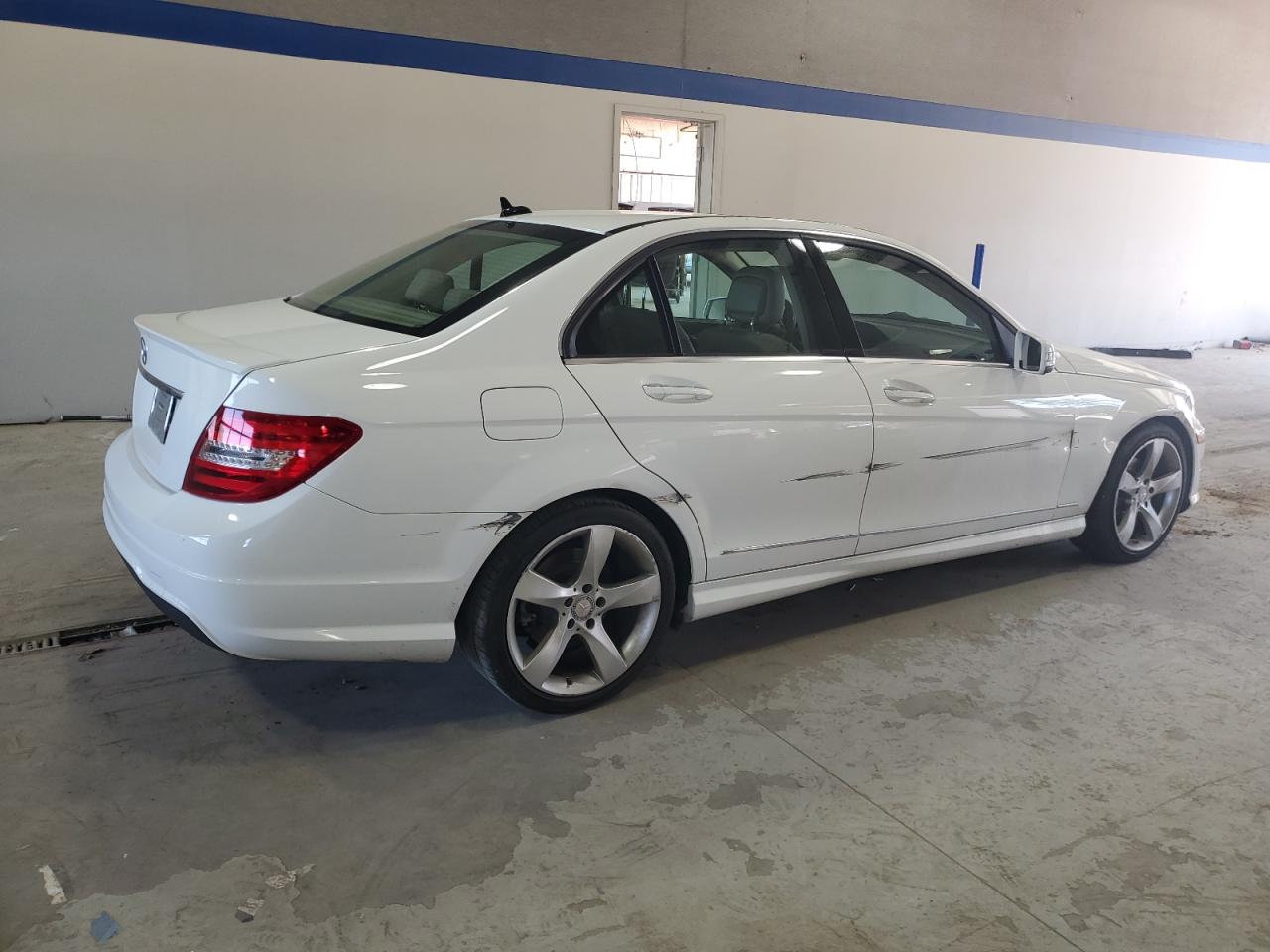 2014 Mercedes-Benz C-klasse - Image 3