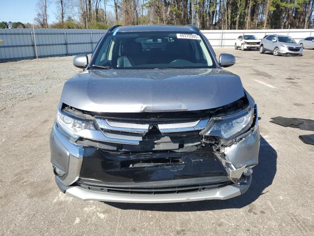  MITSUBISHI OUTLANDER 2016 Srebrny