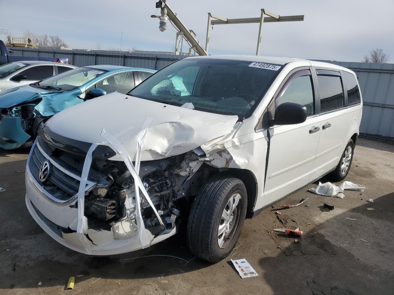 2011 Volkswagen Routan - Image 1