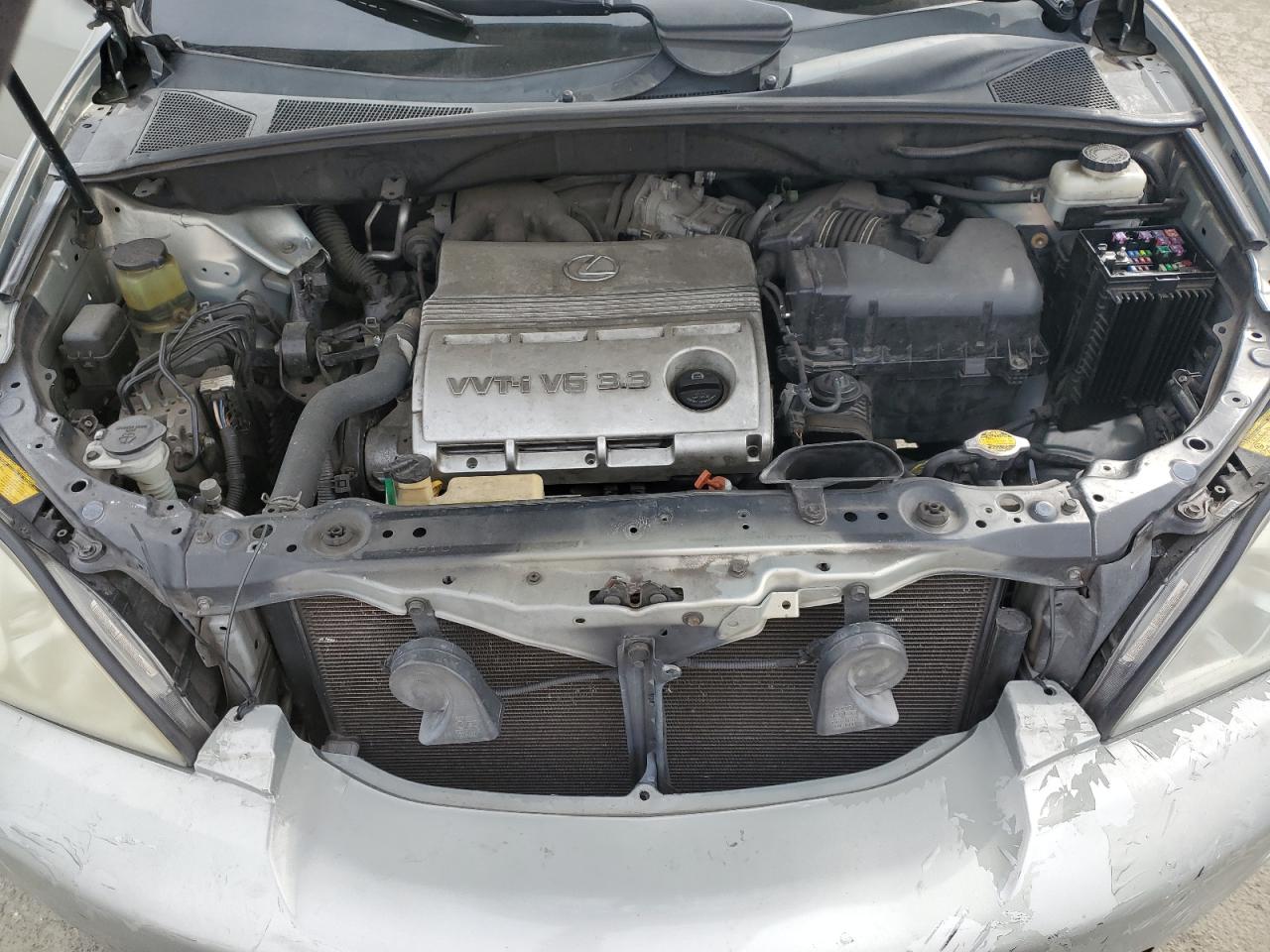 2005 Lexus RX - Image 12
