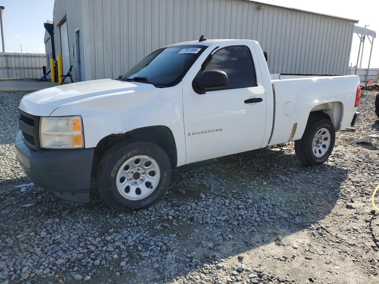 2007 Chevrolet Silverado - Image 1