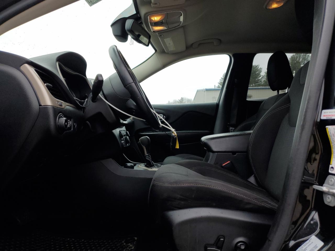 2015 Jeep Grand Cherokee - Image 7