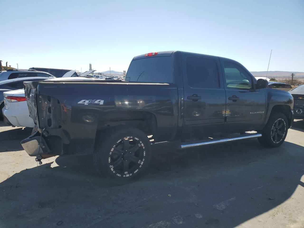 2009 Chevrolet Silverado - Image 3