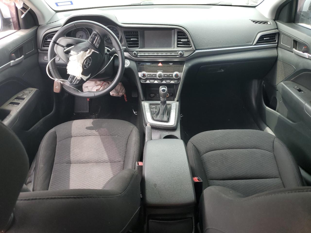 2019 Hyundai Elantra - Image 8