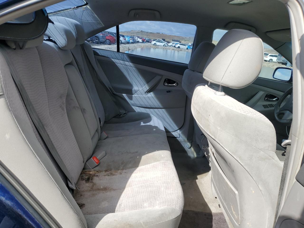 2011 Toyota Camry - Image 10