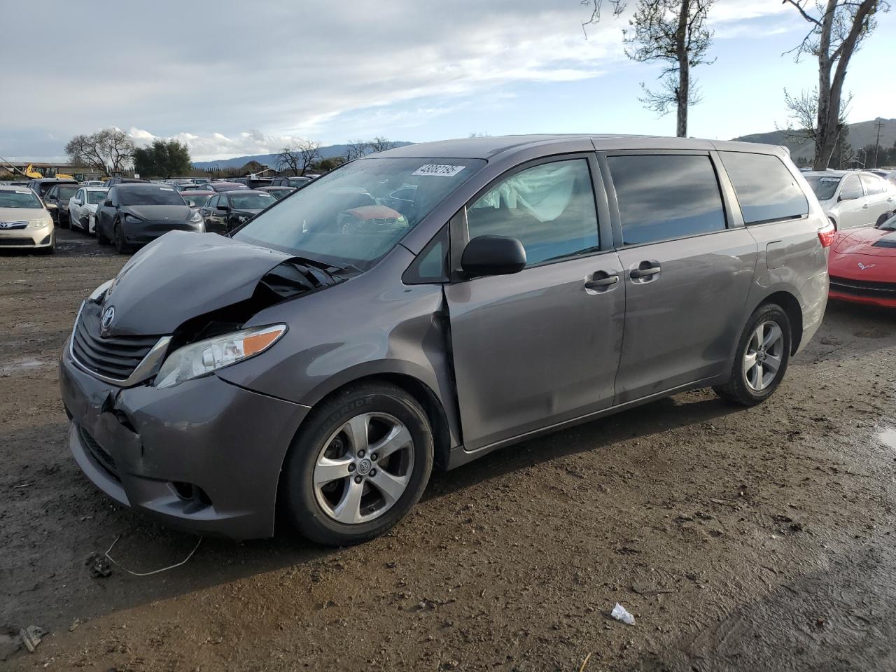 2015 Toyota Sienna - Image 1