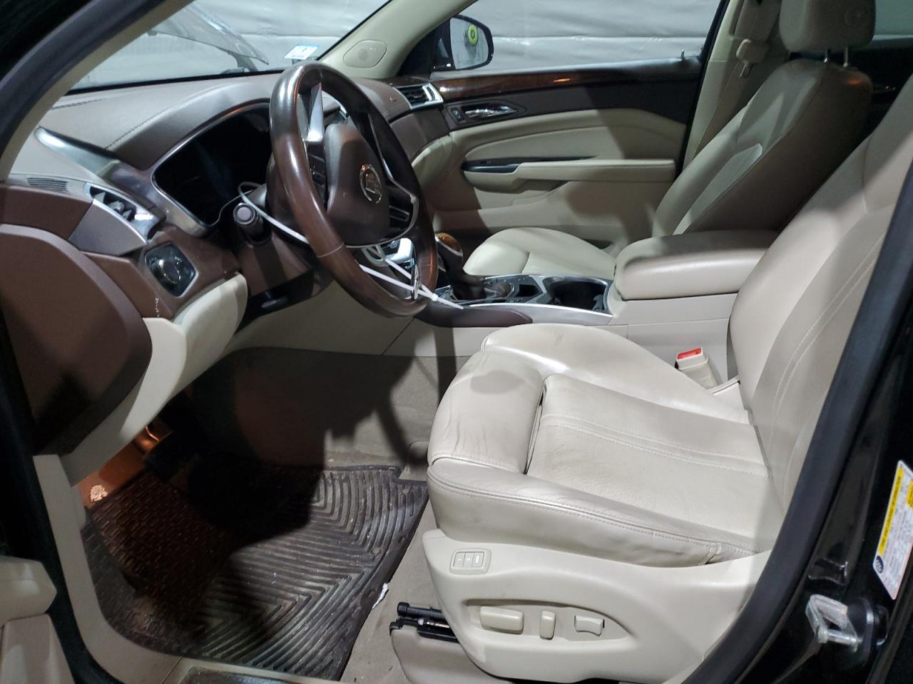 2015 Cadillac SRX - Image 7