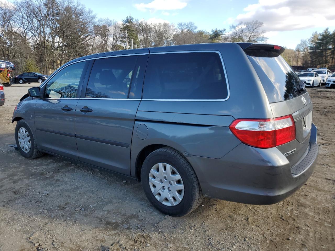 2007 Honda Odyssey - Image 2