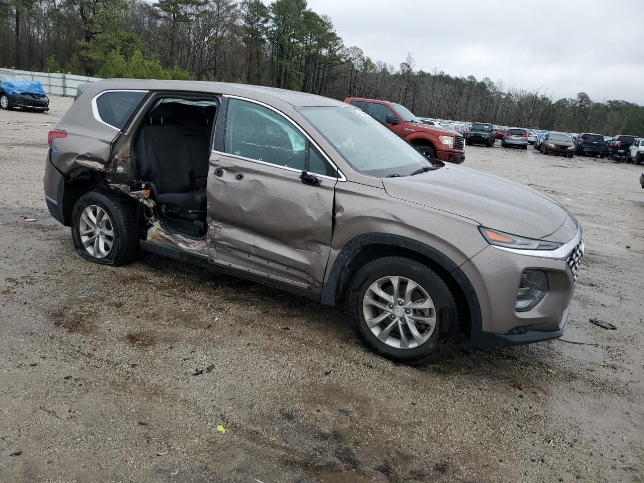 2019 Hyundai Santa Fe - Image 4