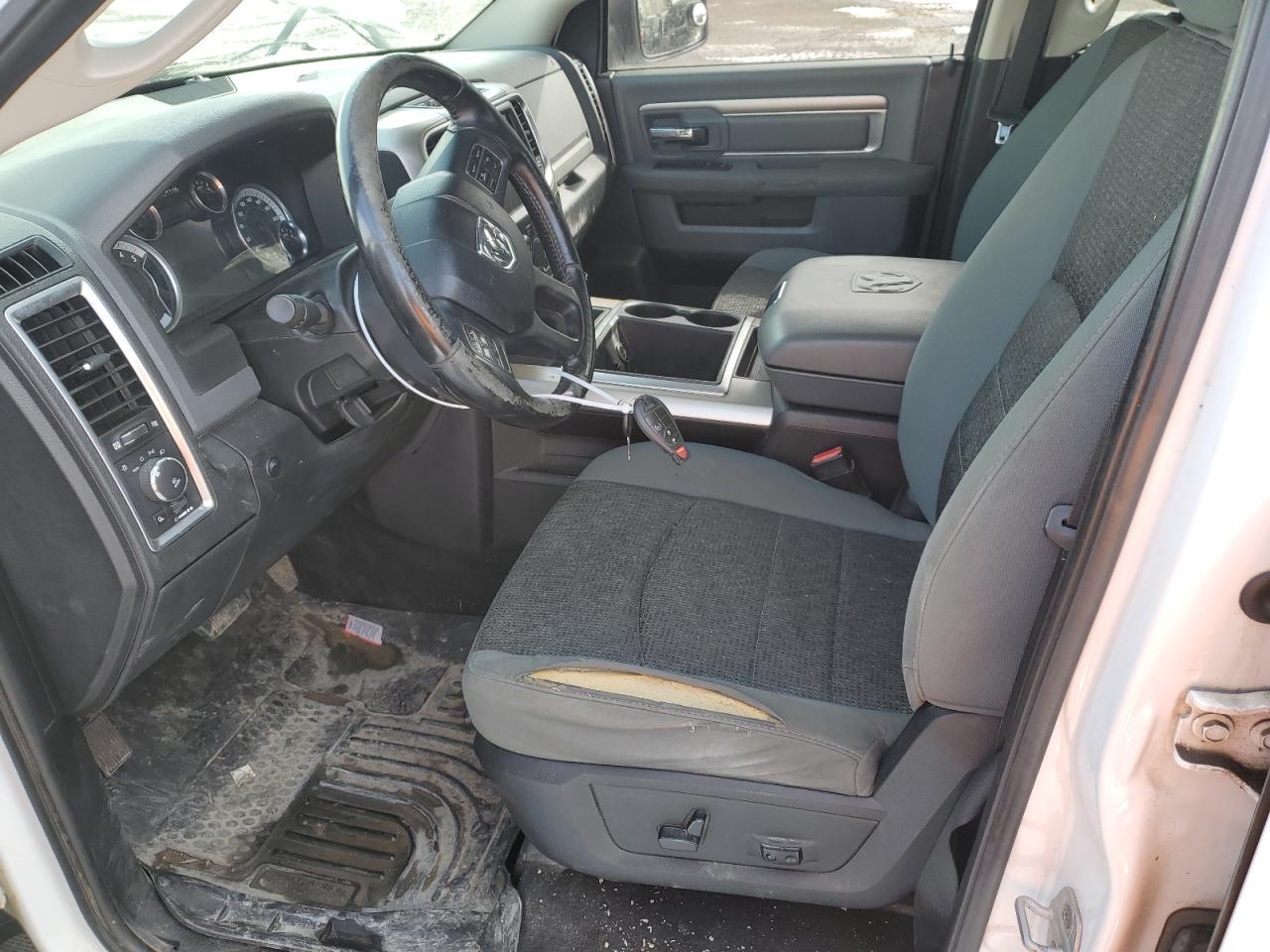 2014 RAM 1500 - Image 7