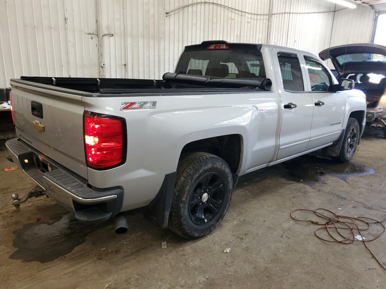 2015 Chevrolet Silverado - Image 3