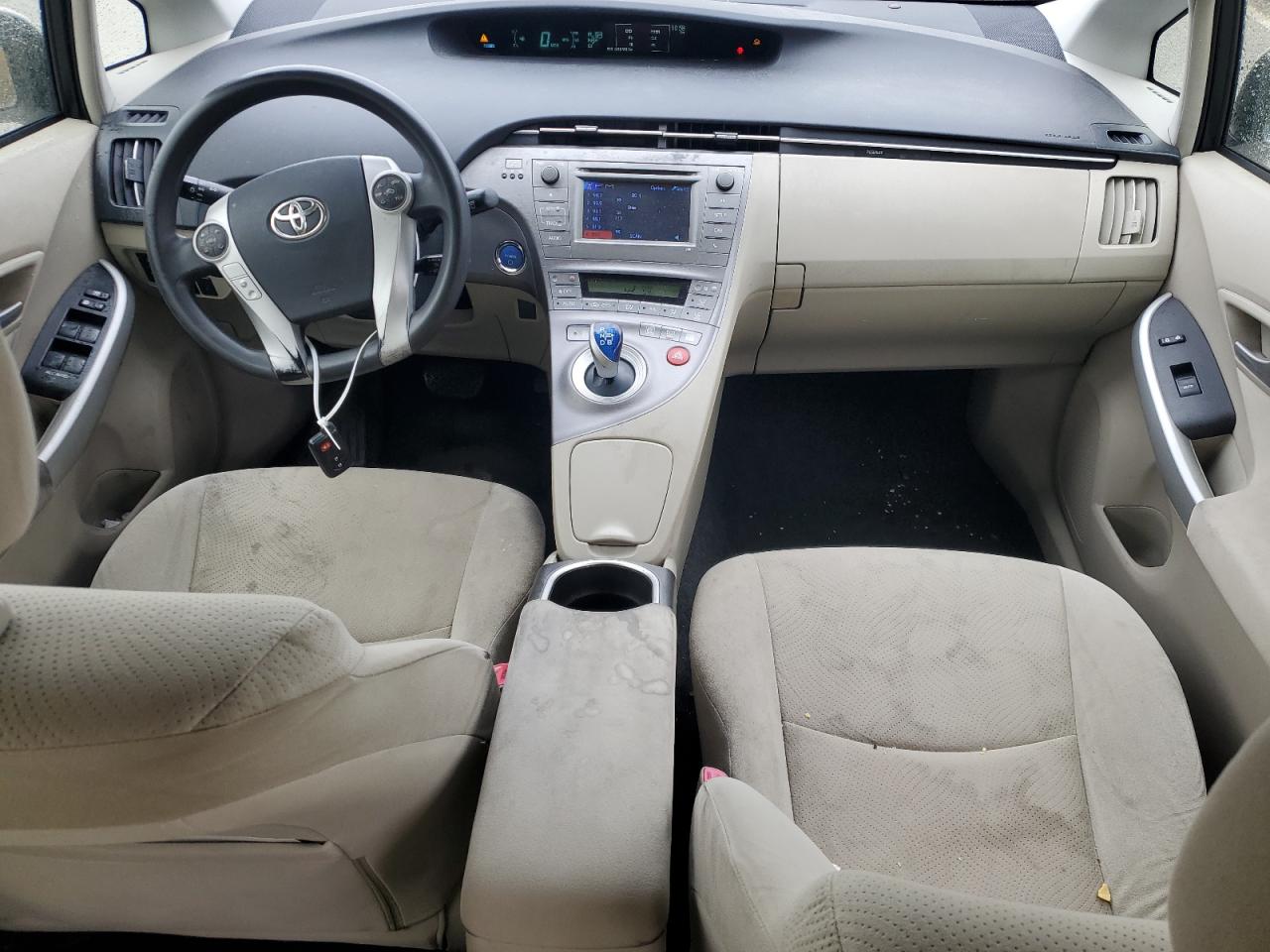 2012 Toyota Prius - Image 8