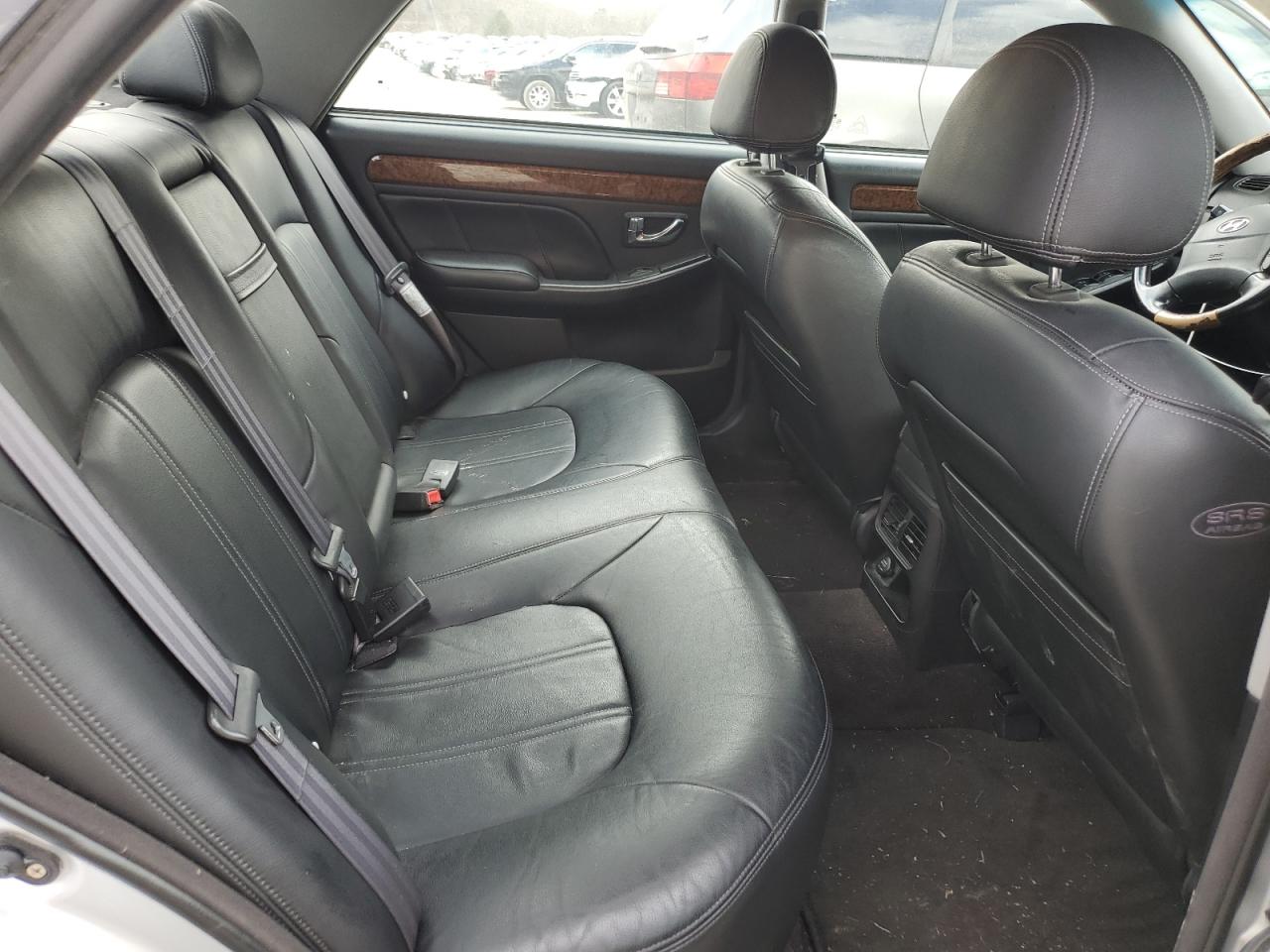 2005 Hyundai Grandeur - Image 10