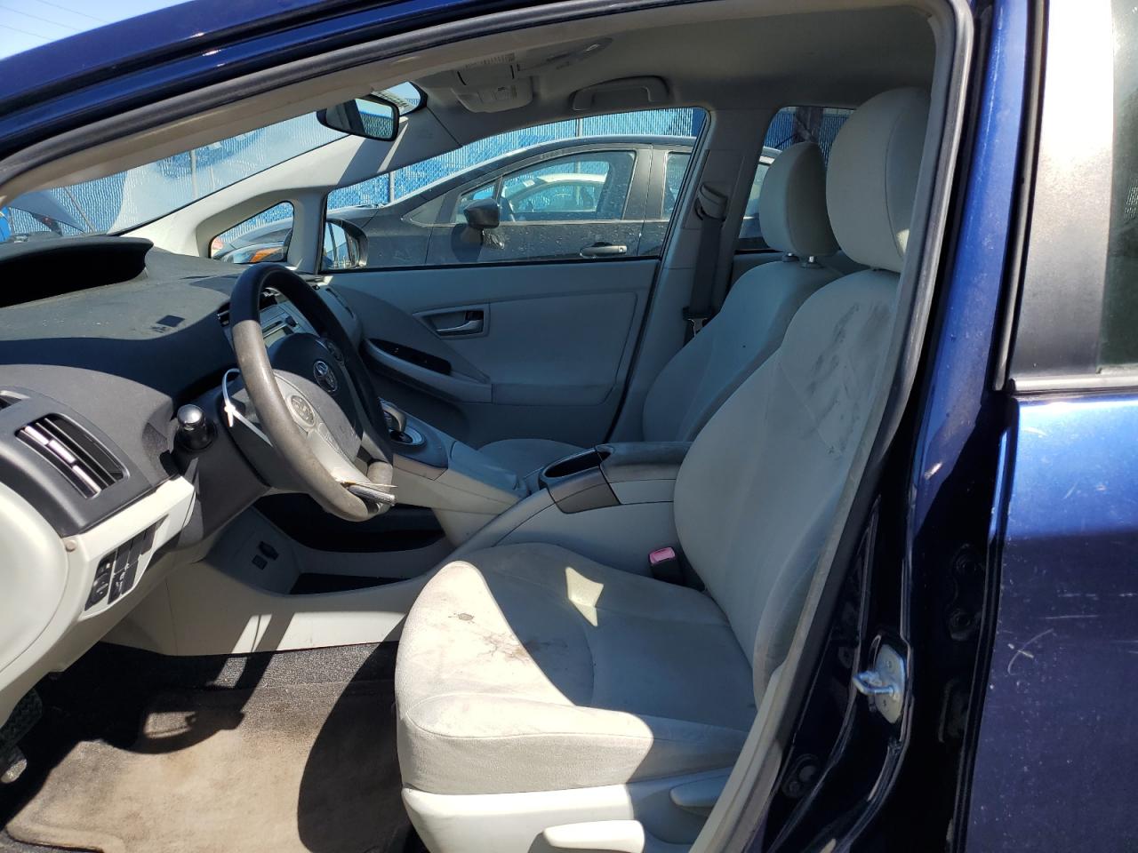 2012 Toyota Prius - Image 7