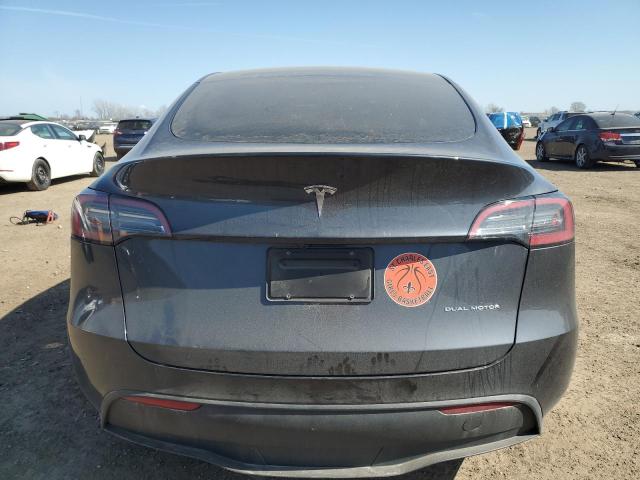  TESLA MODEL Y 2024 Серый
