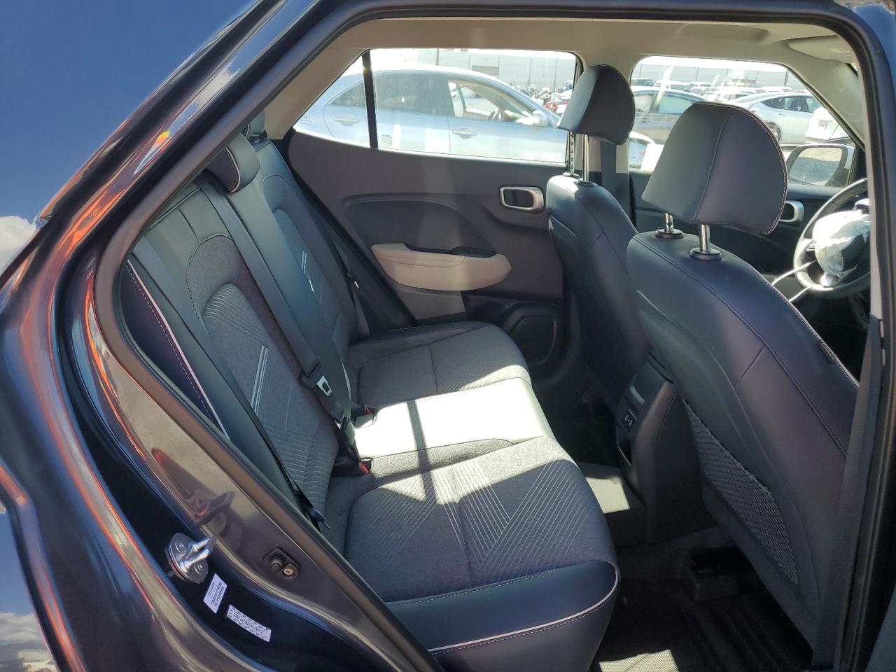 2024 Hyundai Venue - Image 11