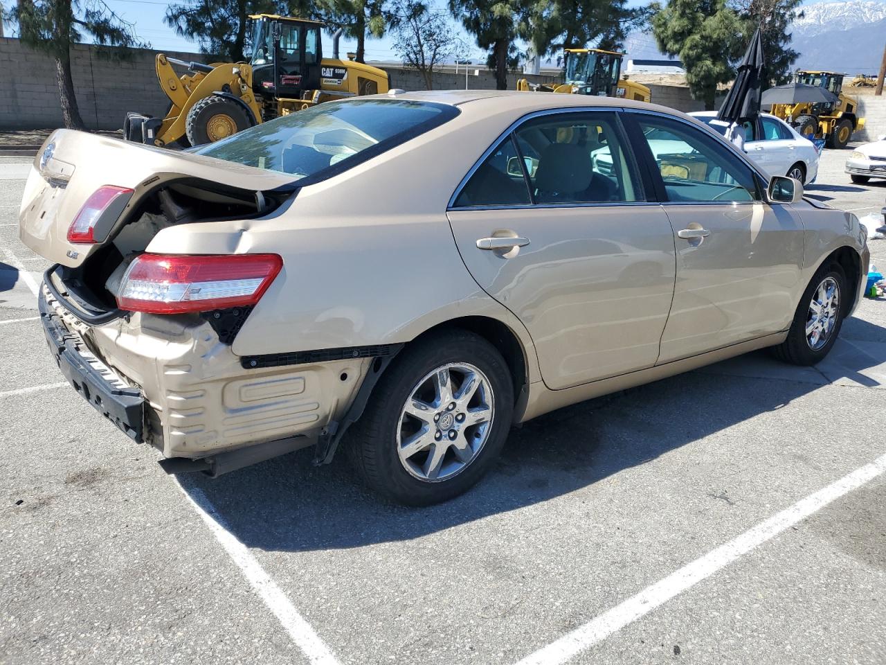 2010 Toyota Camry - Image 3