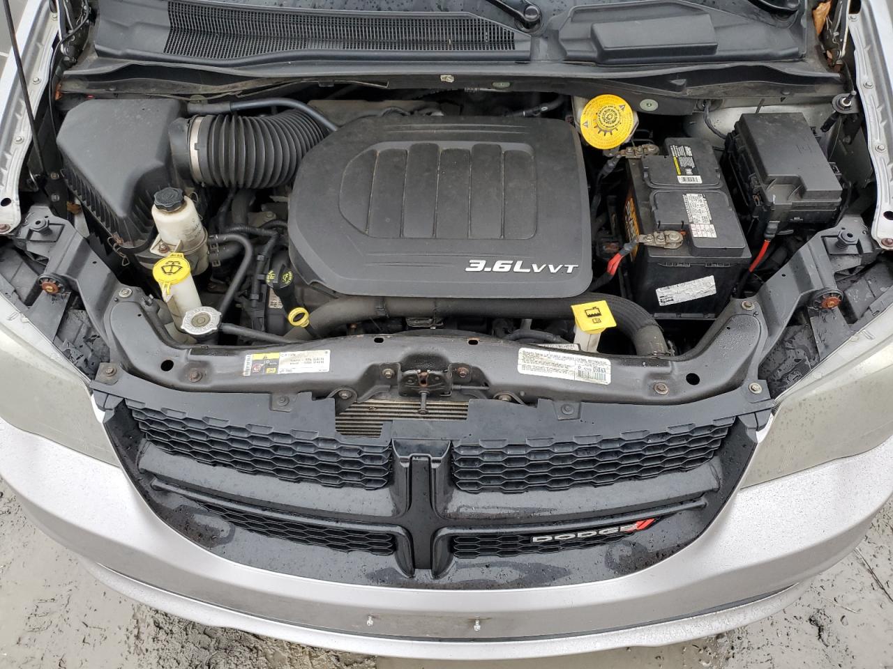 2014 Dodge Caravan - Image 12