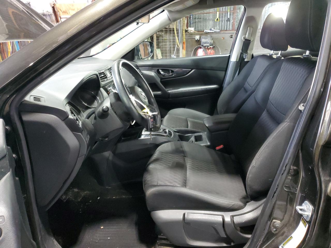 KNMAT2MV2HP526470 NISSAN ROGUE 2017