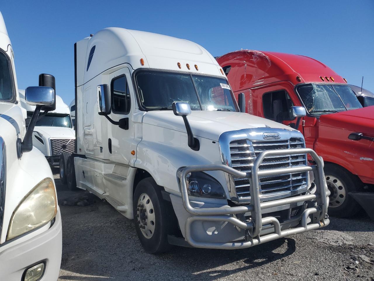 2018 Freightliner Cascadia 125  for Sale in Dyer, IN - Side