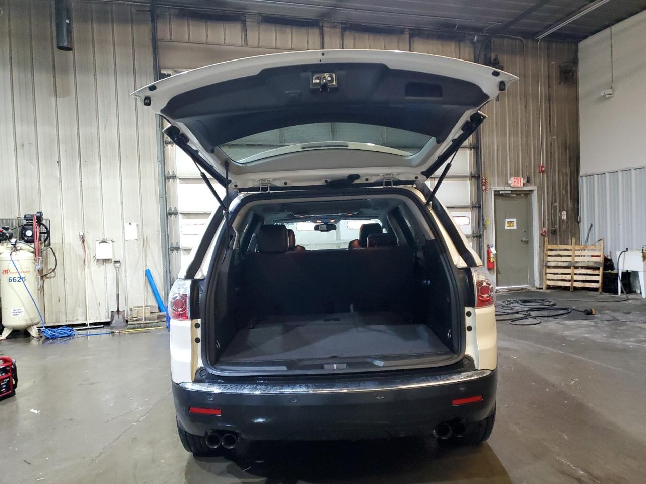 2012 GMC Acadia - Image 6