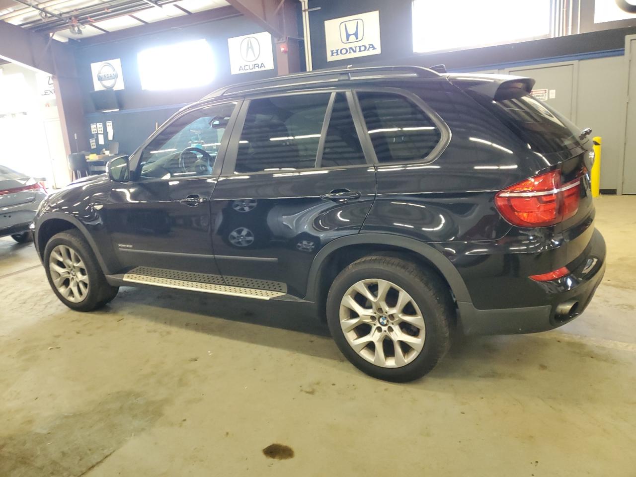 2011 BMW X5 - Image 2