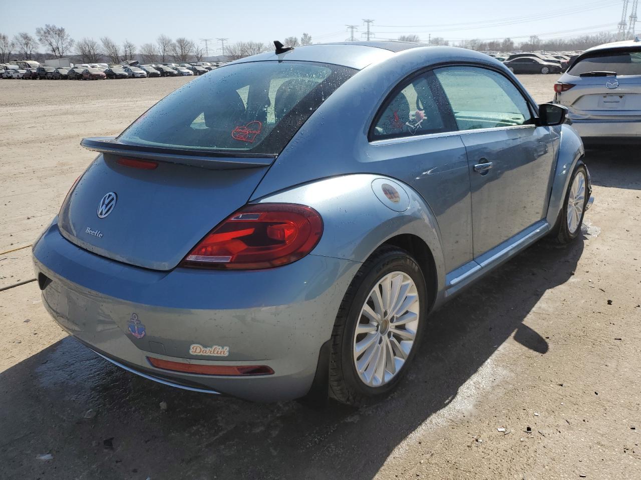 2019 Volkswagen Beetle - Image 3