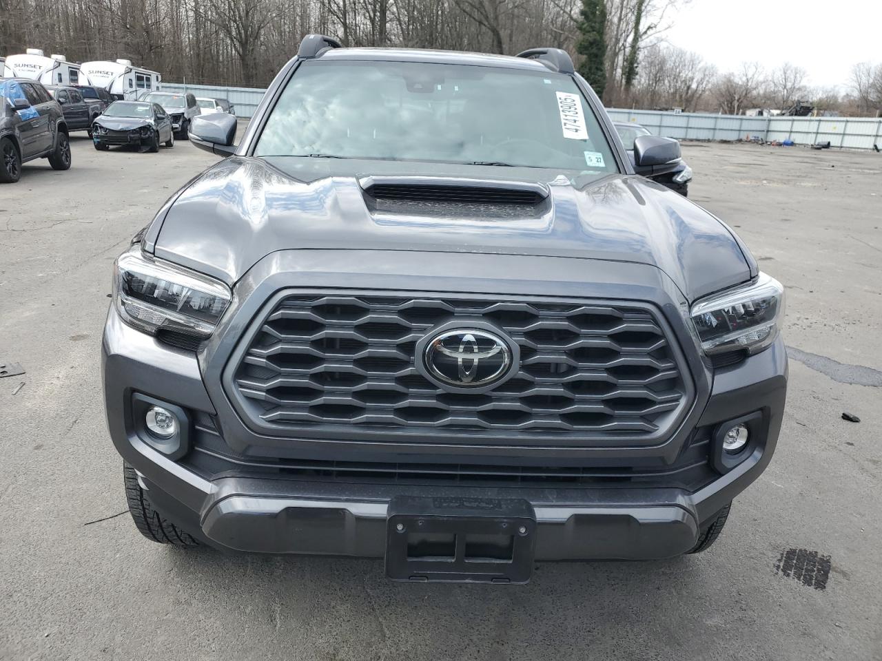 2022 Toyota Tacoma - Image 5
