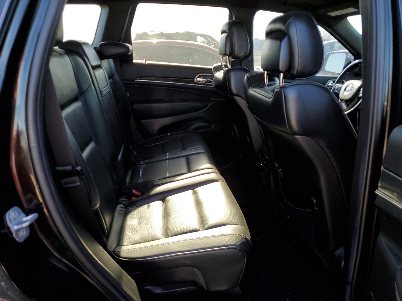 2014 Jeep Grand Cherokee - Image 10