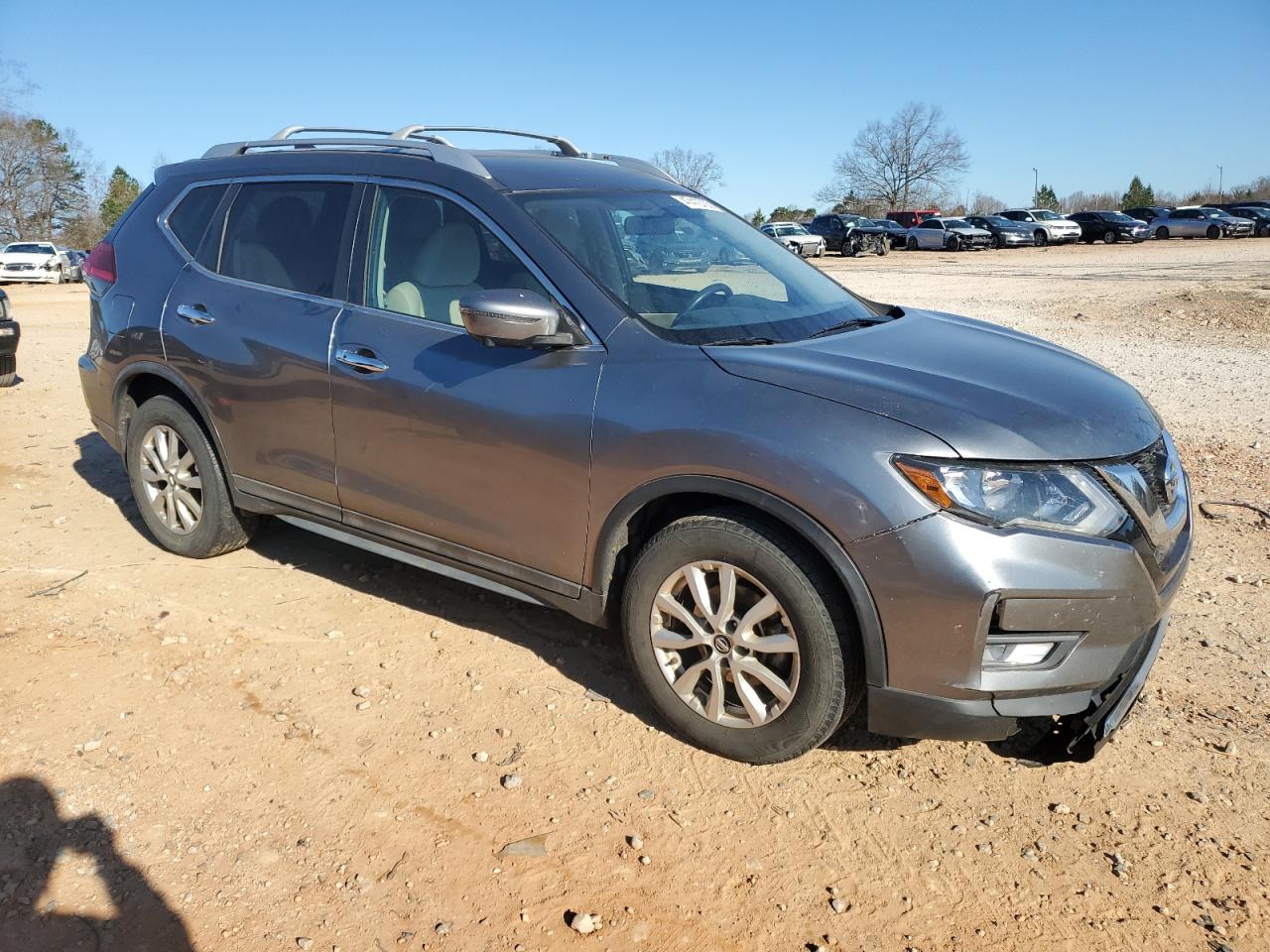 2017 Nissan Rogue - Image 4