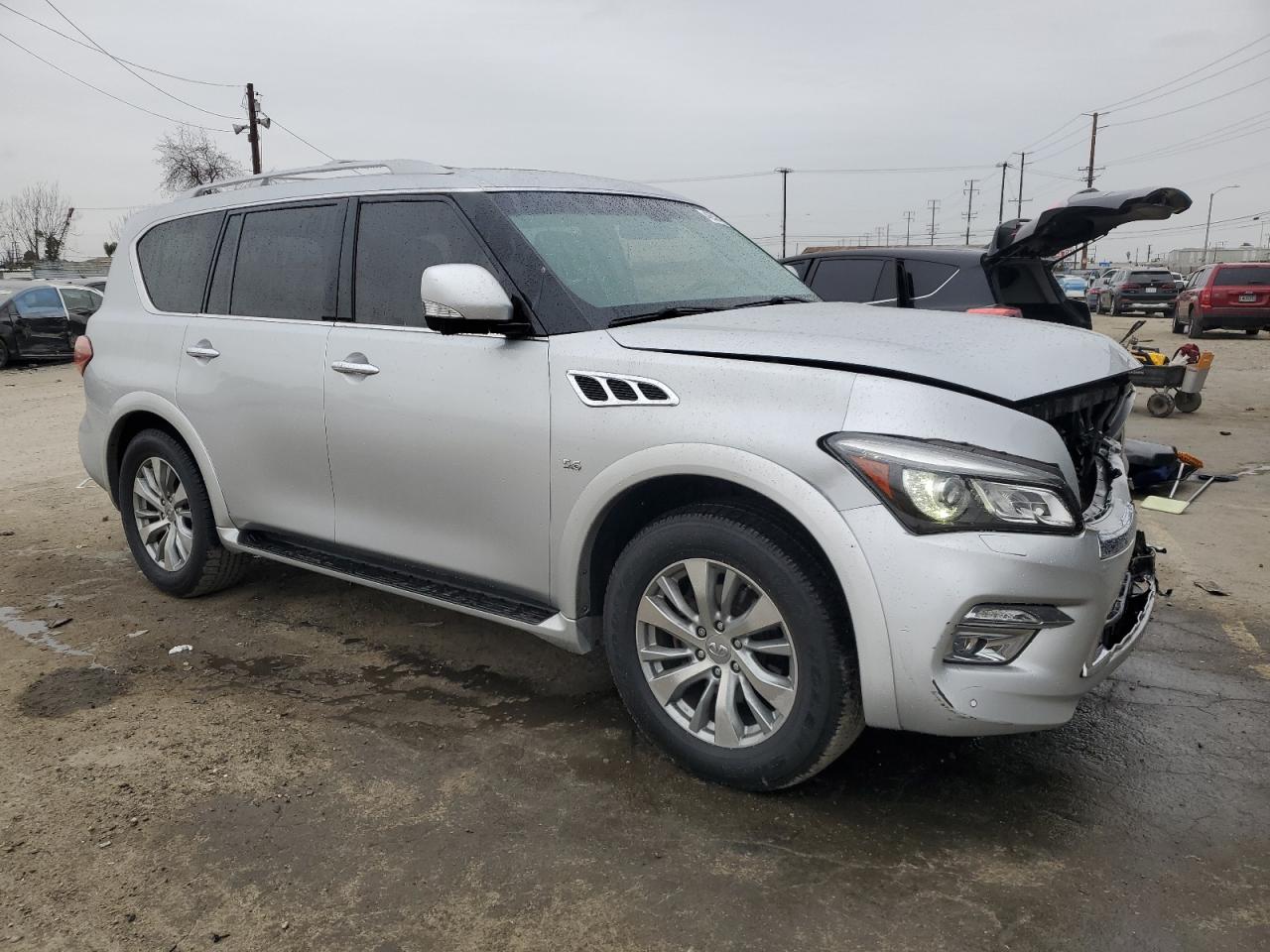 2017 Infiniti QX80 - Image 4