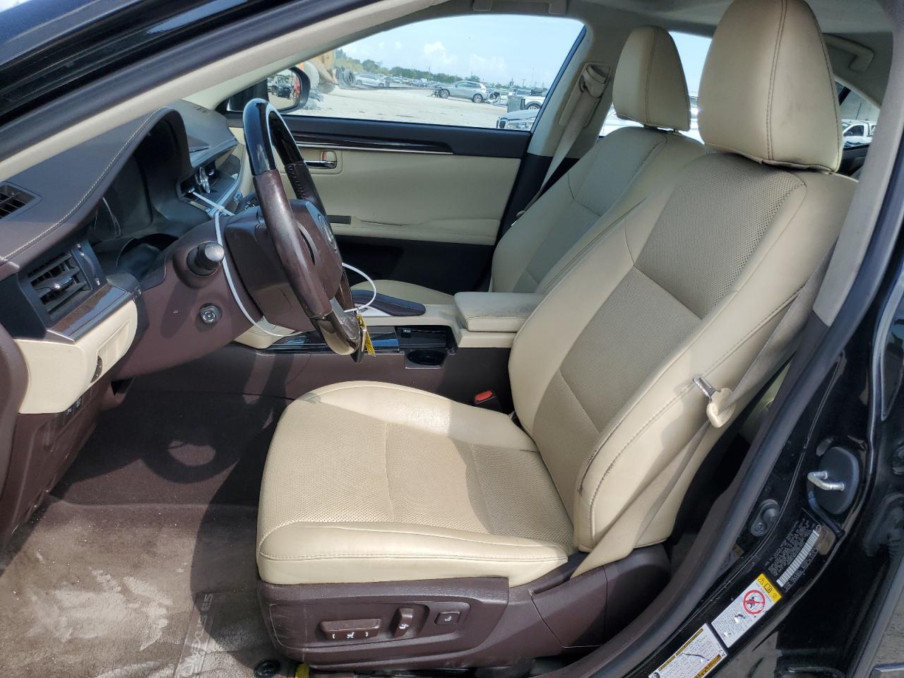 2016 Lexus ES - Image 7