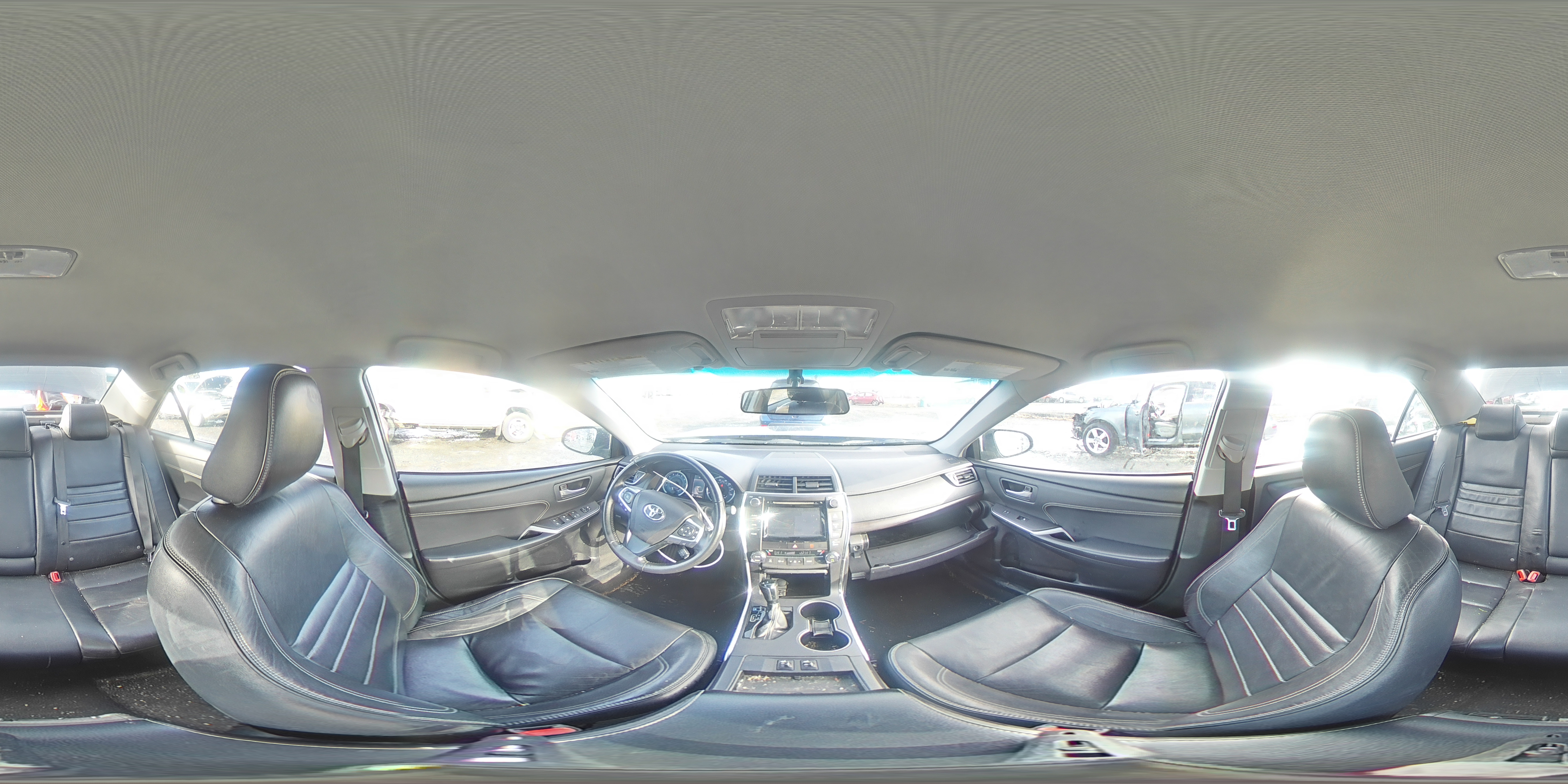 2015 Toyota Camry - Image 12