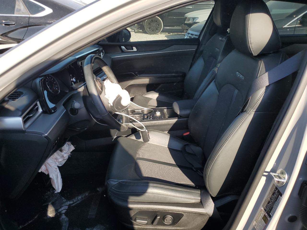 2022 Kia K5 - Image 7