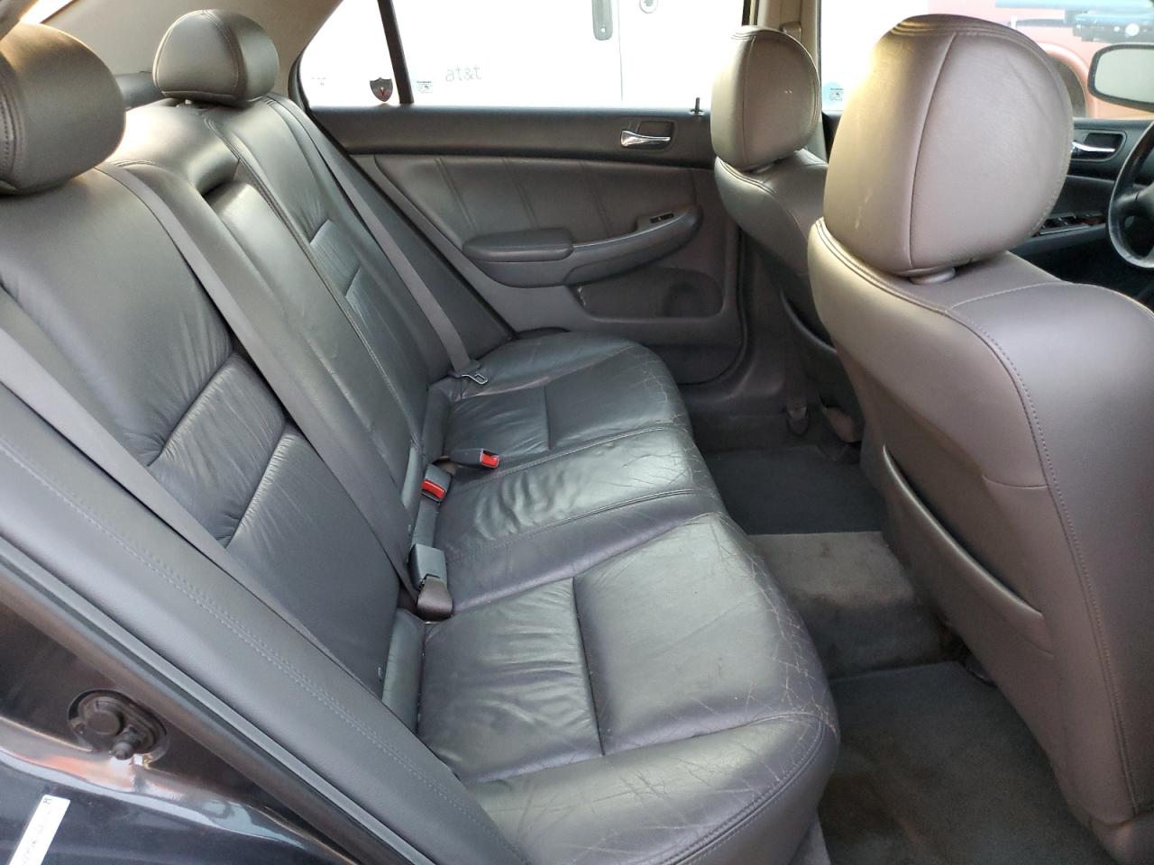 2005 Honda Accord - Image 10
