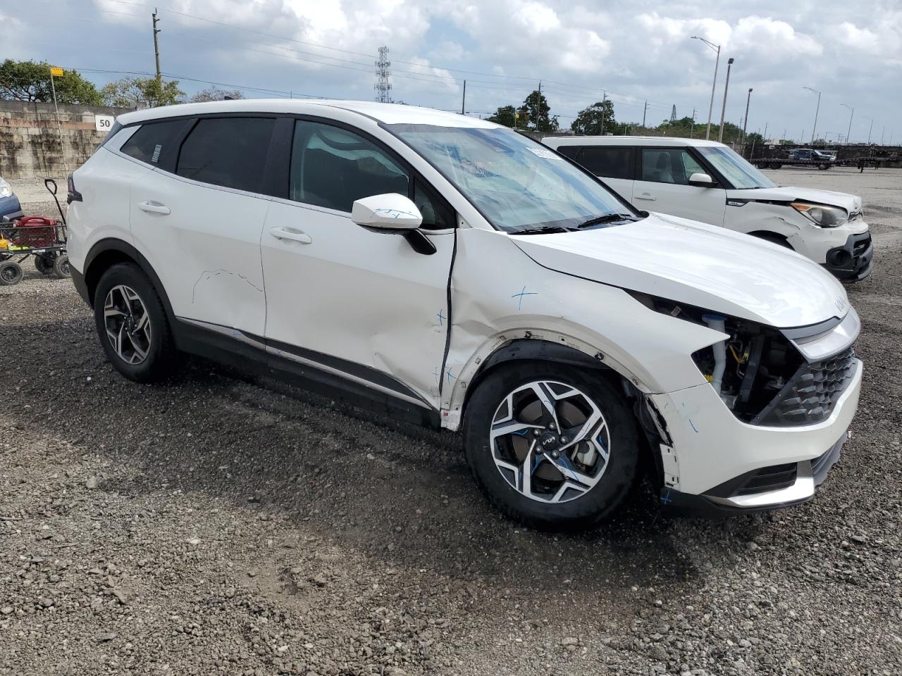 2023 Kia Sportage - Image 4